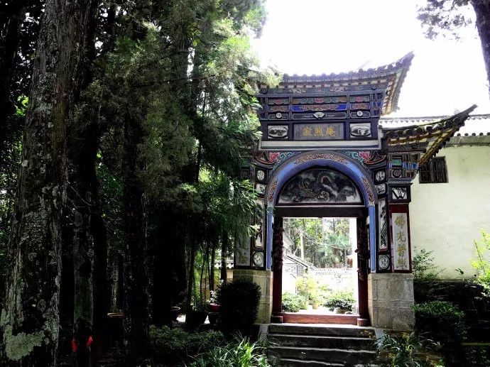 “中國最美寺院”寂照庵，房子象征著家是情感