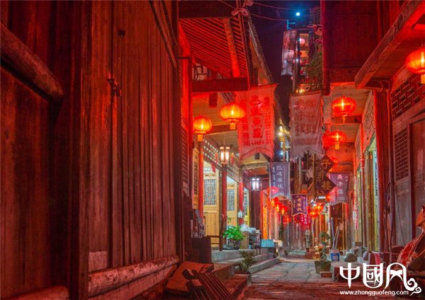 千年一 夢，醉在龔灘古鎮(zhèn)紅樓客棧