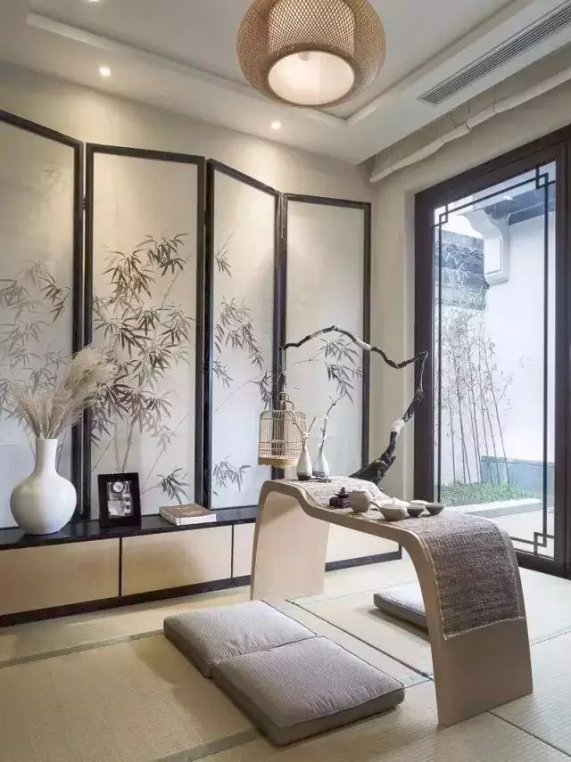 薄薄的屏風(fēng)，隔而不離典雅大方