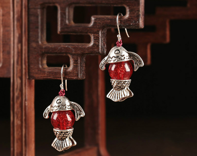 魚念傾城之美耳環(huán)，紅情古韻悠悠!