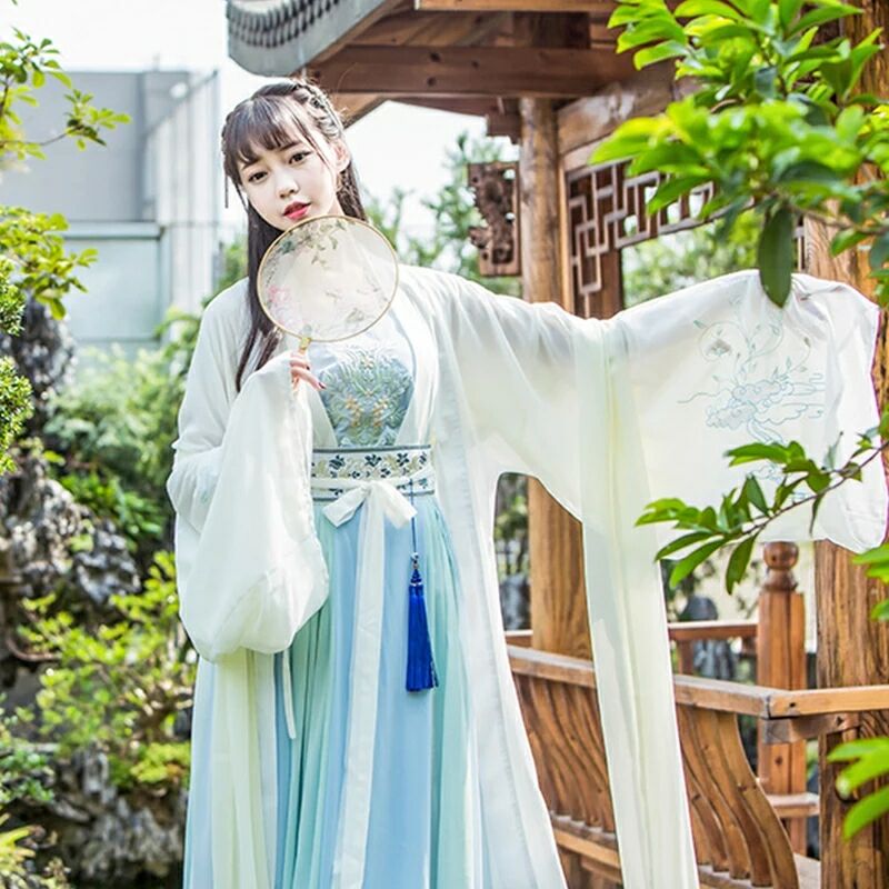 古風(fēng)淡藍(lán)仙女漢服，清新淡雅襦裙?jié)h服圖片