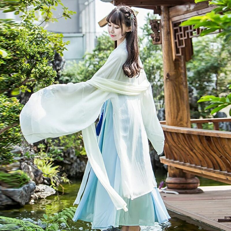 古風(fēng)淡藍(lán)仙女漢服，清新淡雅襦裙?jié)h服圖片