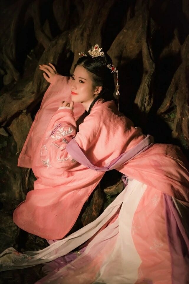 粉紅齊腰襦裙?jié)h服，魏晉風(fēng)大袖衫彩虹裙圖片