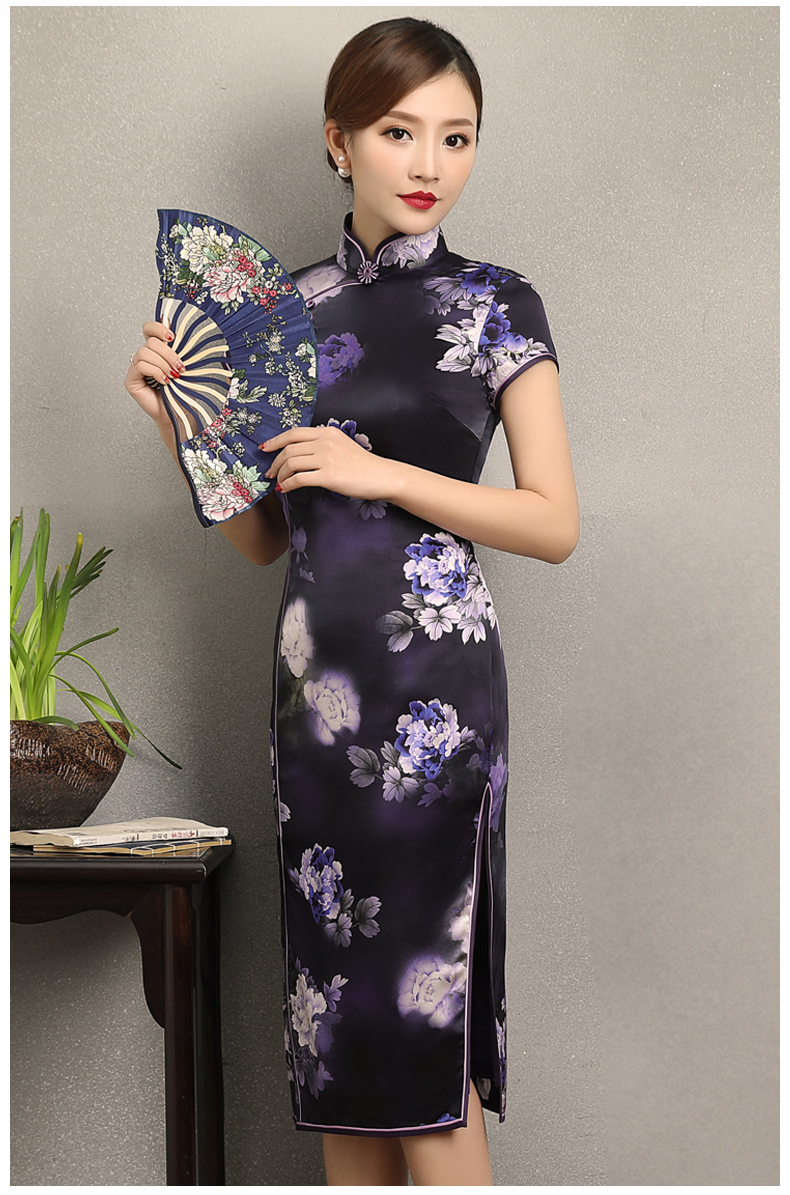 優(yōu)雅鏡花旗袍，清新藍色花旗袍裙