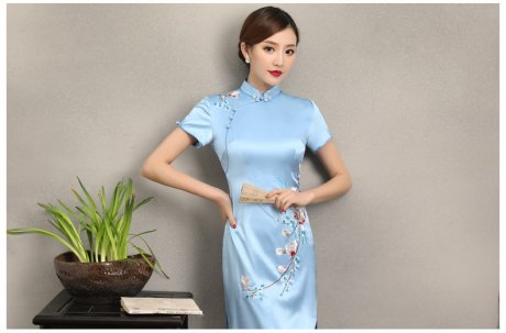 淡藍(lán)清新繡花旗袍，散香時(shí)尚旗袍裙