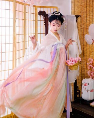 繡花印花齊胸襦裙，原創(chuàng)漢服美女圖片