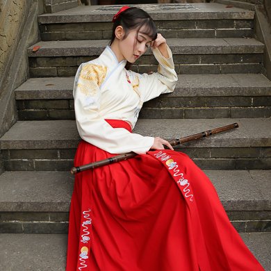 古風(fēng)俠女漢服，龍紋羿射中國紅漢服