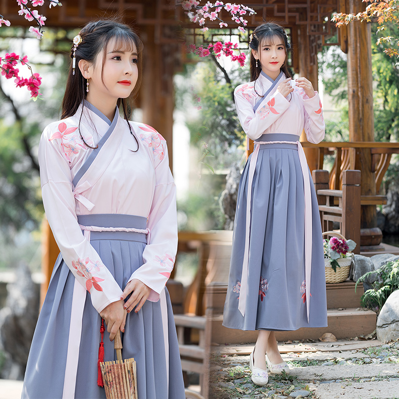 日常改良交領(lǐng)刺繡漢服，優(yōu)雅民族風(fēng)漢服圖片