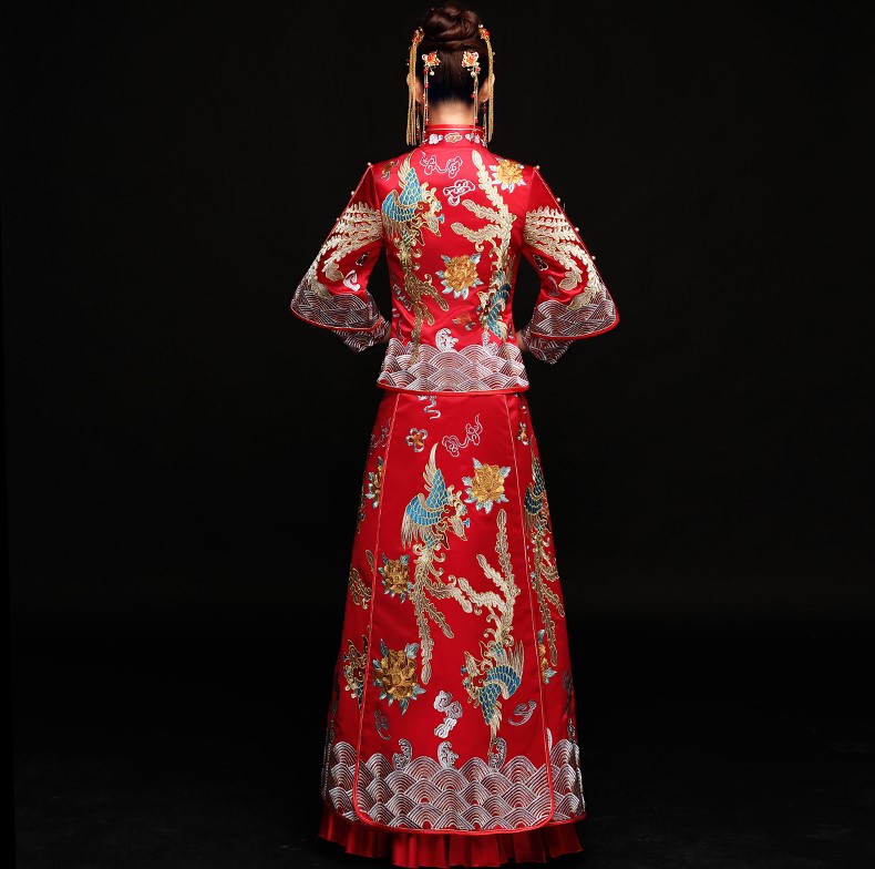 高貴華美中式禮服，秀禾龍鳳褂新娘禮服
