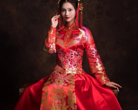 龍飛鳳舞中式禮服，奢華云錦新娘禮服