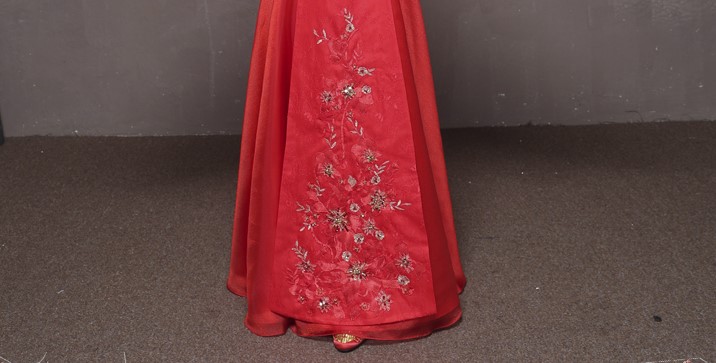 靈秀荷葉袖中式禮服，典雅韻味新娘禮服
