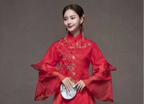 靈秀荷葉袖中式禮服，典雅韻味新娘禮服