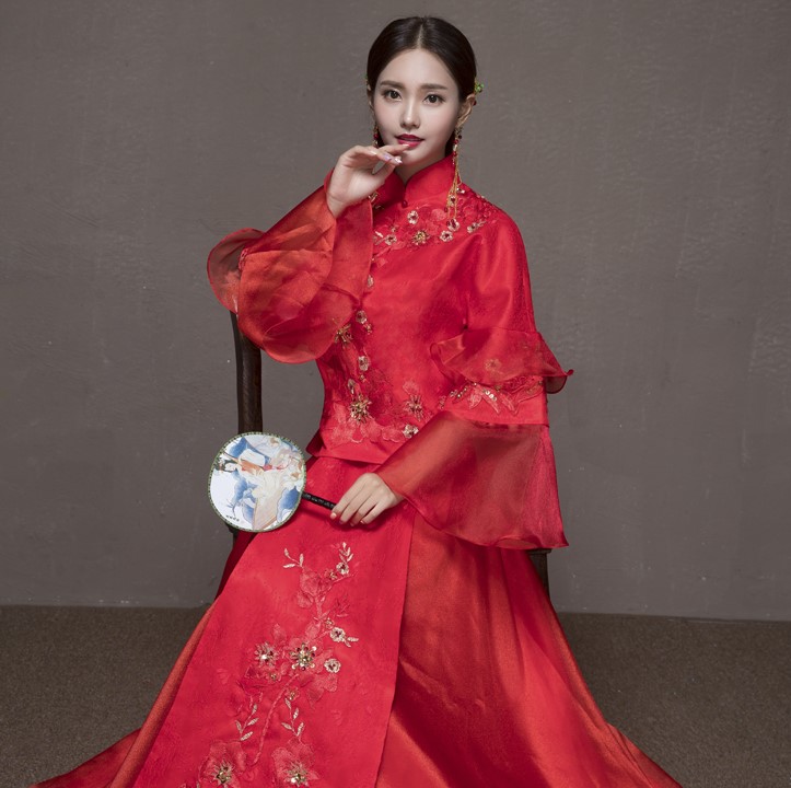 靈秀荷葉袖中式禮服，典雅韻味新娘禮服