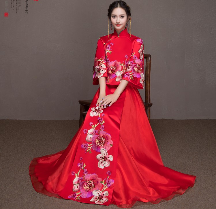 牡丹立體花朵新娘結(jié)婚禮服，優(yōu)雅秀禾中式禮服