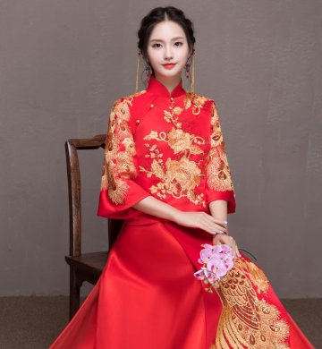 靈動金色孔雀中式禮服，唯美新娘禮服