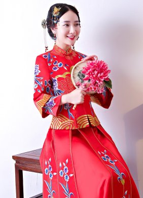 古典中國風(fēng)中式禮服，牡丹多喜刺繡新娘禮服