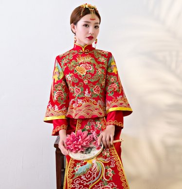 唯美中國風(fēng)中式禮服，鳳牡丹刺繡新娘禮服