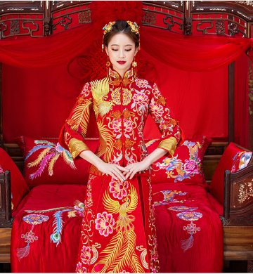 奢華刺繡中式禮服，唯美手工盤扣新娘禮服