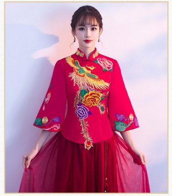 古典韻味中式禮服，鳳凰刺繡新娘結(jié)婚禮服