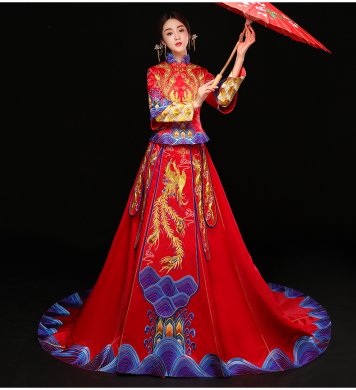 水波紋刺繡中式禮服，奢華拖尾新娘結(jié)婚禮服