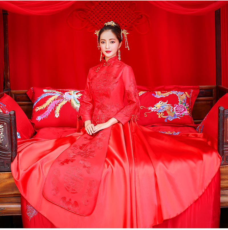 簡單大氣的中式禮服，新娘結婚禮服