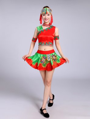 云南彝族壯族女表演超短裙服裝，少數(shù)民族服裝