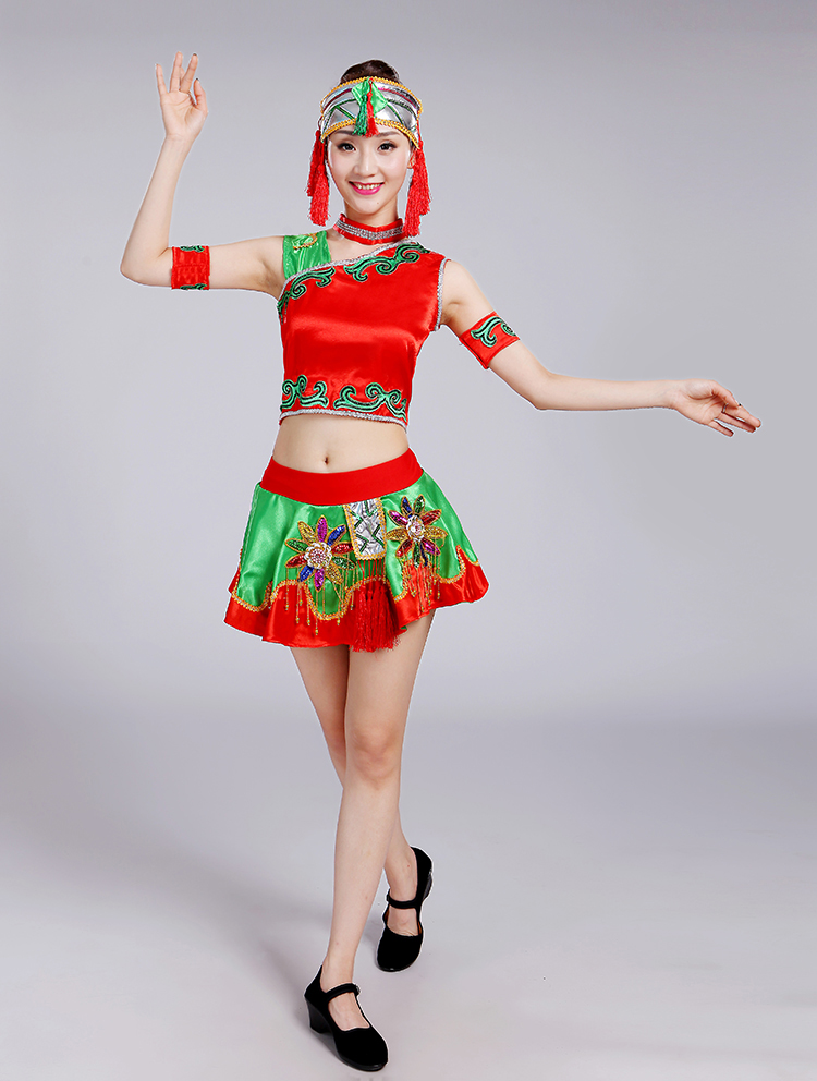 云南彝族壯族女表演超短裙服裝，少數(shù)民族服裝