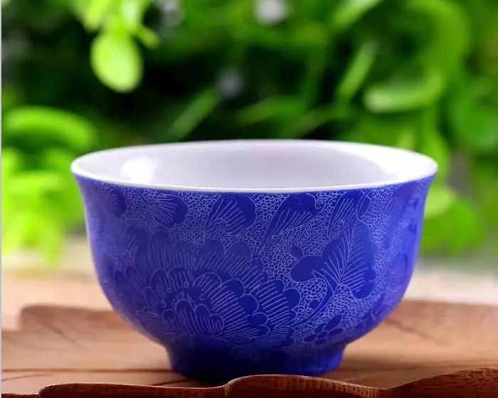粉彩扒花工藝：細(xì)膩絕妙的陶瓷工藝！