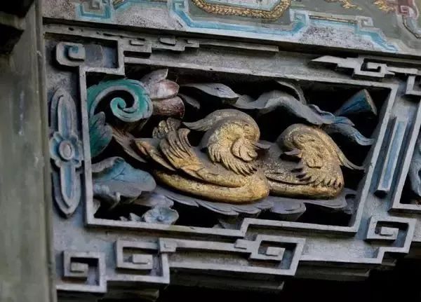 品味木雕藝術(shù)：感受中式老房的匠心之美！