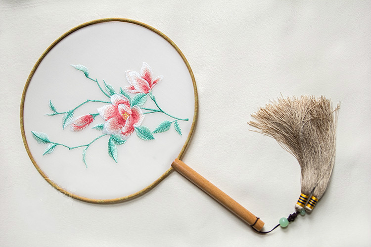 古典茉莉花刺繡團(tuán)扇，復(fù)古繡花宮扇工藝扇子