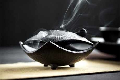 禪意粗陶茶道香爐，陶瓷檀香盤香薰?fàn)t。