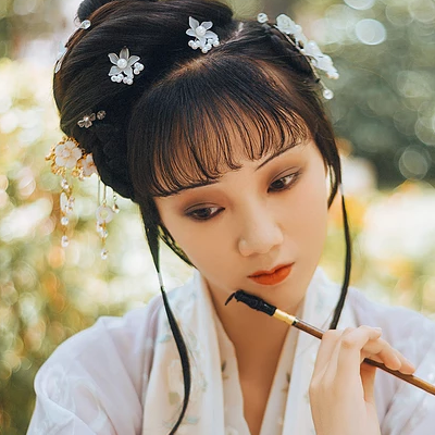 優(yōu)雅庭院女生頭像，唯美古風真人頭像