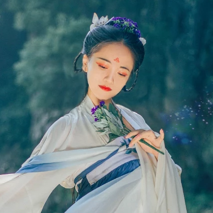 青蓮芙蓉女生頭像，唯美古風(fēng)真人頭像