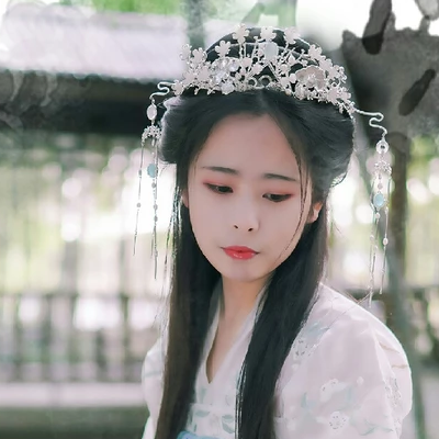詩(shī)意琴女女生頭像，唯美古風(fēng)真人頭像