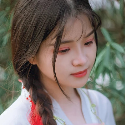 清新淑女持團扇女生頭像，唯美古風真人頭像