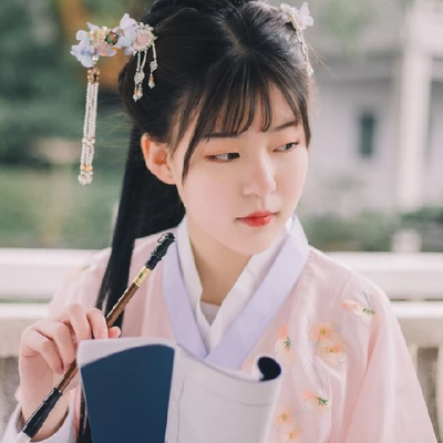文藝淡雅女生頭像，唯美古風(fēng)真人頭像