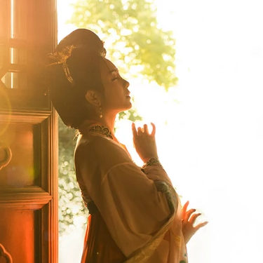 大唐盛世氣象女生頭像，唯美古風(fēng)真人頭像