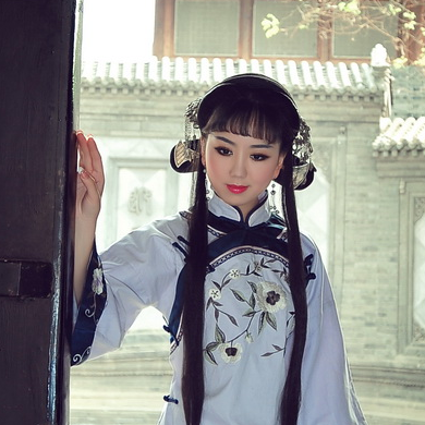 古典雅韻的女生頭像，唯美古風真人頭像