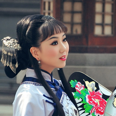 古典雅韻的女生頭像，唯美古風真人頭像