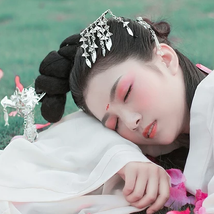 清新迷人帶寵物女生頭像，唯美古風真人頭像