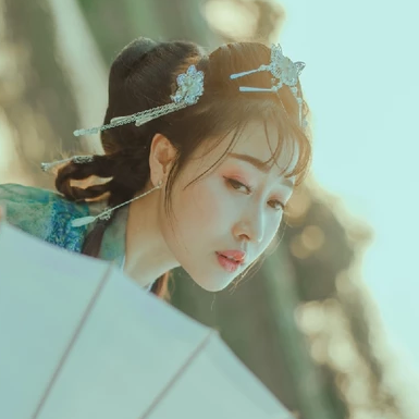 文藝漢服女生頭像，唯美古風(fēng)真人頭像