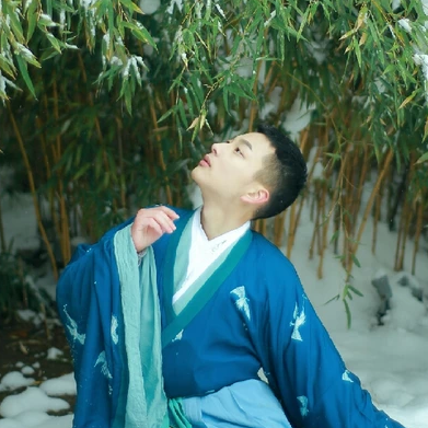 雪地禪意男生頭像，唯美古風(fēng)真人頭像