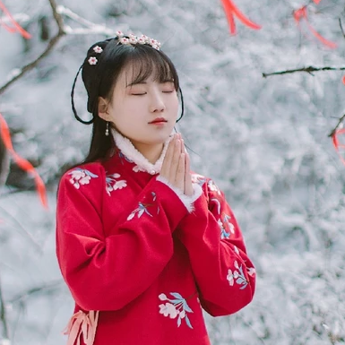 冰雪天地紅衣女生頭像，唯美古風真人頭像