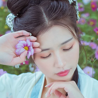 花開文藝女生頭像，唯美古風(fēng)真人頭像