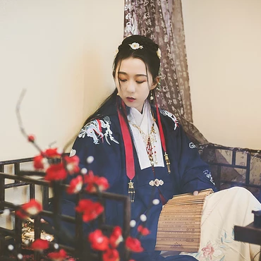 書香氣息女生頭像，唯美古風(fēng)真人頭像