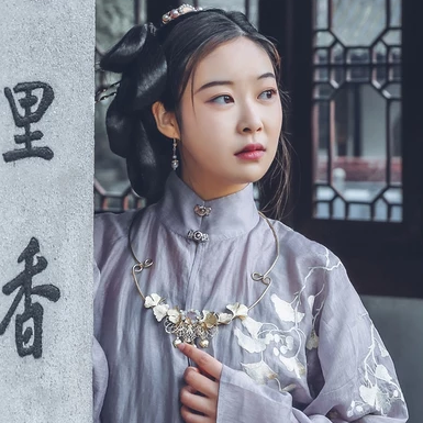 素雅灰色漢服女生頭像，唯美古風(fēng)真人頭像