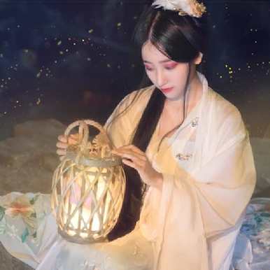流螢白衣提燈少女頭像，唯美古風(fēng)真人頭像