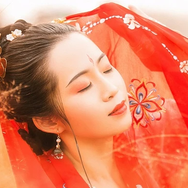 嬌艷文藝女生頭像，唯美古風(fēng)真人頭像