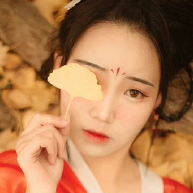 楓葉秋意文藝女生頭像，唯美古風(fēng)真人頭像