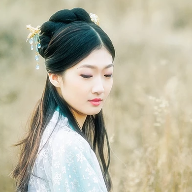 淡藍色文藝女生頭像，唯美古風(fēng)真人頭像